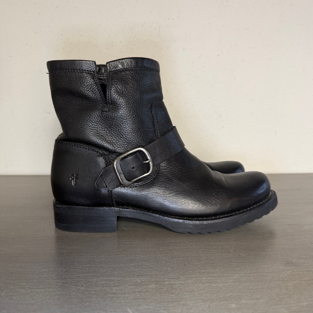 FRYE "Veronica Flex Bootie" Women's Black Oiled Leather Waterproof Boots Sz 6.5B